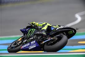Yamaha motogp riders valentino rossi and maverick vinales have praised frontline healthcare workers battling coronavirus worldwide, branding them heroes. Motogp Valentino Rossi Identifies The Yamaha S Weaker And Stronger Points On The Mugello Circuit Roadracing World Magazine Motorcycle Riding Racing Tech News