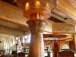 Customers come back to the cheesecake factory because of their generous food portions at moderate prices, their Cheesecake Factory Decor Theme