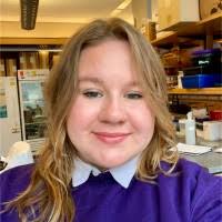 Aubrey Sawyer's Instagram, Twitter & Facebook