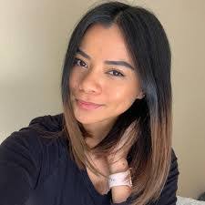 Nicole Viola's Instagram, Twitter & Facebook