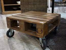 Comes with a herringbone motif coffee side end occasional table or wide pedestal on wheels. Wood Industrial Pallet Coffee Table With Wheel Garud Enterprises India Id 11113487448