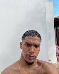 Hola todo mundo, hola pra voce 🍃☀️🍕🏊🏼‍♂️