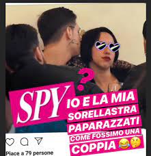 Achille lauro e la fidanzata francesca francesca è la fidanzata segreta di achille lauro, il rapper ospite della seconda puntata (in replica) di 20 anni che siamo italiani, lo show condotto da. Achille Lauro Paparazzato Con La Fidanzata Radio Deejay