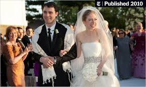 Are you looking for an idea to define a wedding dress? Chelsea Clinton S Wedding Gown Spoke Beyond The Silence The New York Times