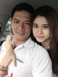 Trương quỳnh anh chia sẻ, khi biết tình hình sức khỏe không ổn, cô rất buồn nhưng sau ca phẫu thuật lần 1, trương quỳnh anh dành thời gian nghỉ dưỡng tại nhà và chăm sóc bé sushi. Háº­u Scandal Binh Minh Ä'Æ°a Vá»£ Ä'i Ngáº¯m Tuyáº¿t TrÆ°Æ¡ng Quá»³nh Anh Lá»™ Bá»¥ng To Báº¥t ThÆ°á»ng