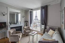 The best way to know the parisian style is certainly a visit to the french capital, to take inspiration and paris to bring home with you. 12 Must Have Elements Of Parisian Style Home Decor