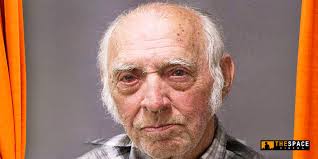 IlCorriere -The Mule è ispirato alla storia di Leo Sharp, un veterano della  seconda guerra mondiale che, superati gli ottant'anni, diventò il più  anziano e attivo corriere per il cartello di Sinaloa.