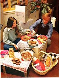 Retrospace Food Drink 10 The Family Dinner Table R I P Family Dinner Table Food Family Dinner