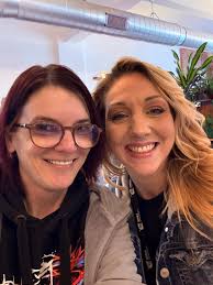 Radio Robyn McCollum Happy Burthday to the dear one, blessed & beautiful  you are! I'm reminded of your devotion to your craft and care for your  friends, it blesses the Lord. |