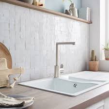 Mosaique Mur Zellige Blanc Fes 5 X 5 Cm Leroy Merlin Credence Cuisine Blanche Credence Cuisine Cuisine Tendance