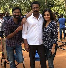 Velaiilla Pattadhari 2 Shooting Spot Stills One is dhanush's mother, and the other is revered like a mother.