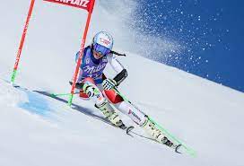 9 Camille Rast 17 Jahrig Drittbeste Zeit Im 2 Lauf Skifahren Ski Alpin Skier