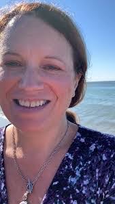 Claudia Travis's Instagram, Twitter & Facebook