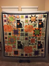 Lori Holt S Picnic Quilt From Farm Girl Vintage Book With A Halloween Twist Halloween Quilt Patterns Fall Quilts Quilts