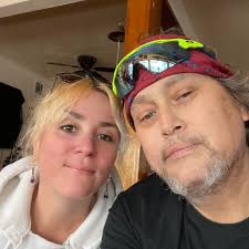 What is the objective of a scam involving a phone call?