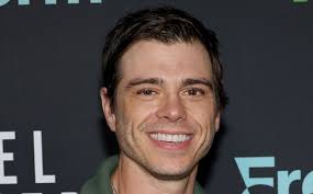 Matthew Lawrence Reveals the One Celeb He Matched with
