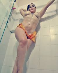 Wett Diamond cam soda - live squirt cam performance