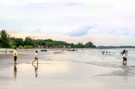 With over 600,000 people, kuantan is the largest city on the east coast of peninsular malaysia. Black Stone Beach Kuantan Pahang 1 June 2013 Nice View Of People Playing And Swimming Near The Beach Black Stone Beach Located At Kuantan Pahang Malaysia Stock Images Page Everypixel