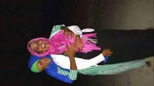 Gabadh siilkeeda far ugu raaxaynaysa , waliba dhawaaqaysa.xaaaax. Siil Iyo Guska Wasmo Siil Iyo Gus Download Mp3