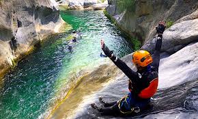 Los deportes extremos, deportes de aventura o deportes de riesgo controlado son todas aquellas actividades de ocio o profesionales con un componente deportivo que comparten una real o aparente peligrosidad por las condiciones difíciles o arriesgadas en las que se practican. Naturaleza Y Deportes Extremos En Nuevo Leon
