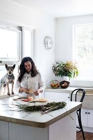 A Contemporary Shaker Home In The Nsw Southern Highlands Country Style Kitchen Shaker Style Timber House