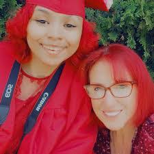 Nida Anderson's Instagram, Twitter & Facebook