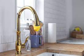 ゴールドのキッチン水栓 水栓 おしゃれな家 かわいい家