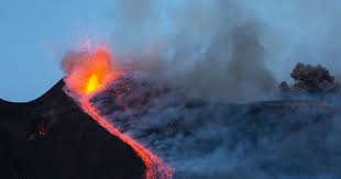 Italys Etna Volcano Throws Lava Bombs in Its First Big Eruption of 2017 |  WIRED