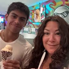 ROYAL SCOOP HOMEMADE ICE CREAM