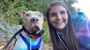 Show me your dogselfies pittymommies! It took a 1000 pics to have only 1  good one together🤣 This is me and my girl Bones🥰 Thank you for all your  beautifull pics❤️ As