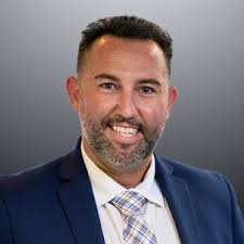 Adam Petersen's Instagram, Twitter & Facebook