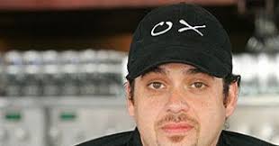 REVISTA LOBBY: LA COLUMNA DEL ESCRIBIDOR