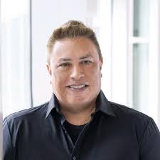 Tonight the Beacon Theatre in New York hosted Kraftwerk. The show was  fantastic, but the sound was simply euphoric!! I am so ridiculously proud  of Everyone, past and present that worked on