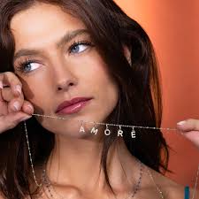 Gigi Clozeau Pendentif Miss Lumiere Diamant Or  Jaune_b209_m003_c000_s000_b5ml001j00xxdi