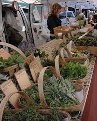 Pin By Luz Marina Almeida Berenguer On Concept Store Farmers Market Stand Farmers Market Display Farm Market Ideas