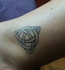 Tattoo Familie Symbol Trinity Knoten Bein Tattoo Familie Knoten Tattoo Keltischer Knoten Tattoo