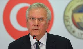 1952 yılında diyarbakır'ın ergani ilçesinde dünyaya gelen aziz yıldırım fenerbahçe spor kulübüne ilk olarak 1990 yılında başlayan aziz yıldırım, metin aşık'ın başkan. Kd Nubdv95nxkm