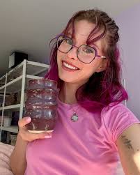 Your weekly reminder that I do make pottery sometimes and not just content  for the internet. 🥰