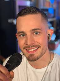 Que es mi culpa y aunque todo te daba no puedo decir que estás equivocada el equivocado soy yo ahora estoy ahogado en dolor nadando en este mar de sufrimientos pero seguro que él no te ama como yo el equivocado soy yo ahora estoy ahogado en. Loco Escrito Mi Culpa Acoustic Version Out Now Facebook