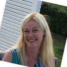 Idag står vi och sprider glädje på Lindödagen där vi bjuder på roliga  tävlingar och träffar många glada barn och föräldrar ☺️💙Självklart sprider  vi även budskapet ”får vi ge din bank en