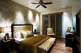 Melihat fungsinya yang penting, memiliki kamar yang menarik tentu membuat pemiliknya betah dan merasa nyaman untuk beristirahat. Biar Nyaman Dan Romantis Ini Tips Dekorasi Kamar Tidur Buat Pasutri