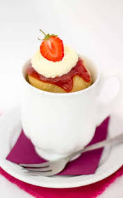 How to make speedy ice cream cake : Speedy Strawberries Cream Mug Cake No Bake Vanilla
