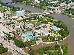 Situated at the junction of two rivers namely the red and assiniboine rivers, the forks is a popular tourist attraction in winnipeg. Attractions Tourism Winnipeg