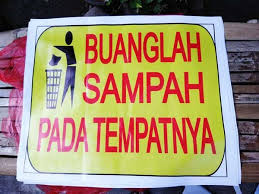 Kamu harus membiasakan diri untuk membersihkan rumah setiap saat. Poster Kebersihan Lingkungan Rumah Lakaran