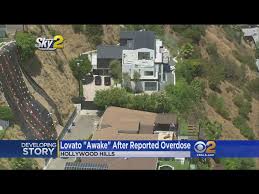 >>>kylie jenner lässt ihr zuhause mit einem wandgroßen selbstportrait verschönern umgerechnet 5,8 millionen euro hat sie für die villa in dem nobelstadtteil ausgegeben, wie tmz berichtet. Justin Bieber Ist Scharf Auf Demi Lovatos Haus