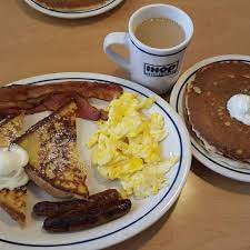 Split Decision At Ihop Cafe Food Ihop Food Savoury Food
