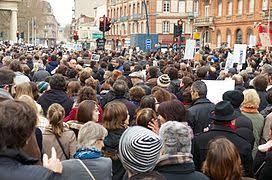 Maintenant ça suffit» et avec le soutien des foulards rouges», selon le descriptif de son évènement sur facebook, a été reprogrammée pour le dimanche 27 janvier, à 14 heures sur la place de la. Liste Detaillee Des Manifestations Des 10 Et 11 Janvier 2015 Wikipedia