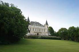 Un lieu prestigieux aux nombreuses possibilités. Le Domaine A Pezenas Chateau Saint Martin De Graves
