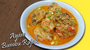 Lontong kikil surabaya punya kuah gurih yang nikmat, disajikan dengan potongan lontong dan sambal kemiri yang khas. Resep Masak Kikil Sapi Bumbu Kuning Pedas Yang Enak Youtube