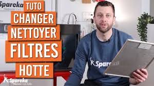 La hotte de cuisine est très utile pour aspirer les mauvaises odeurs lorsque vous cuisinez mais aussi les graisses et l'humidité. Comment Nettoyer Et Quand Changer Vos Filtres De Hotte Aspirante Youtube